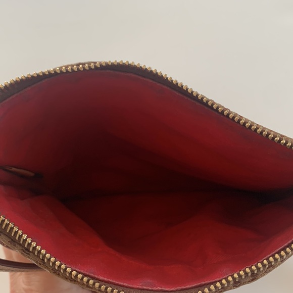 Vintage Dooney & Bourke lizard embossed leather 3-zip crossbody bag 8” 23in drop - Picture 9 of 16